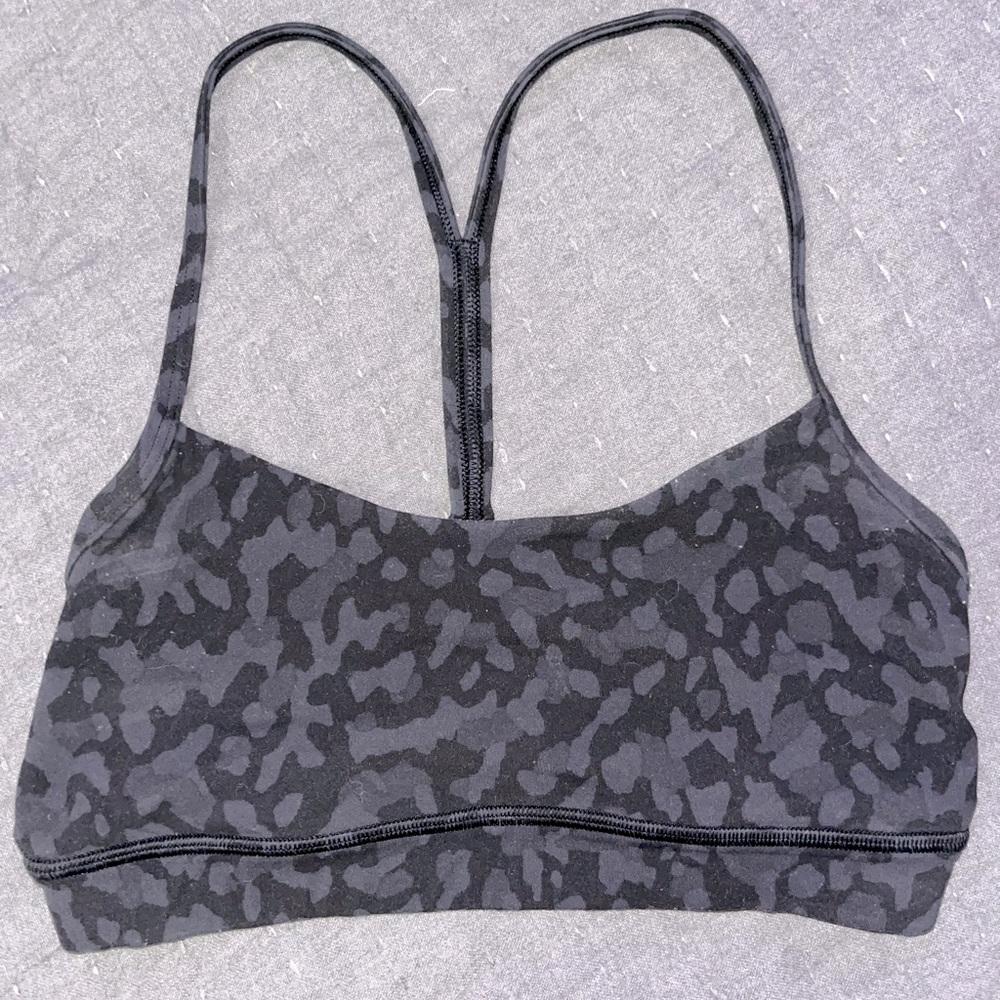 Lululemon Flow Y Bra. Cheetah Animal Print. Size 4.